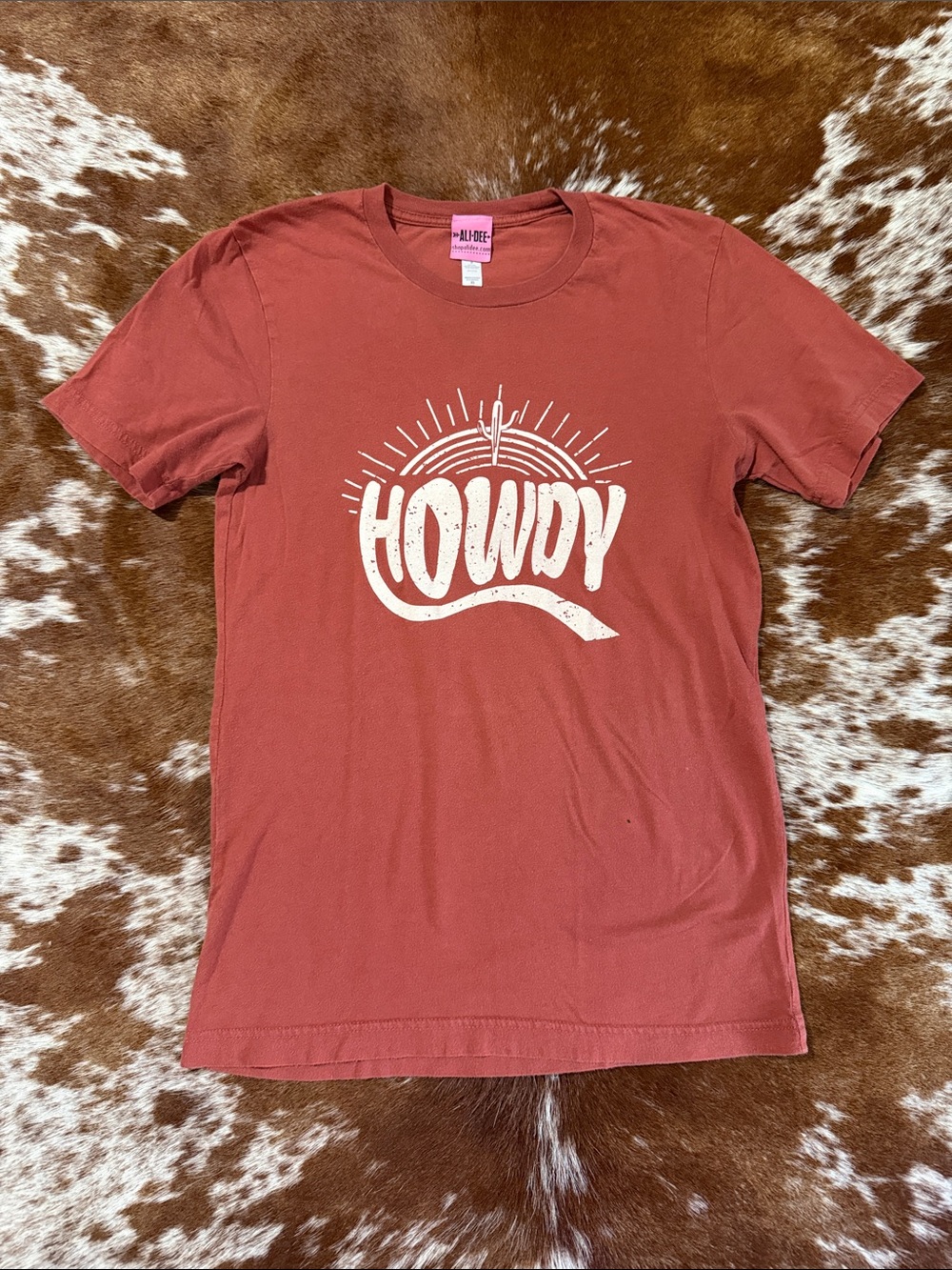 Howdy Graphic Short Sleeve Tee - Rust -